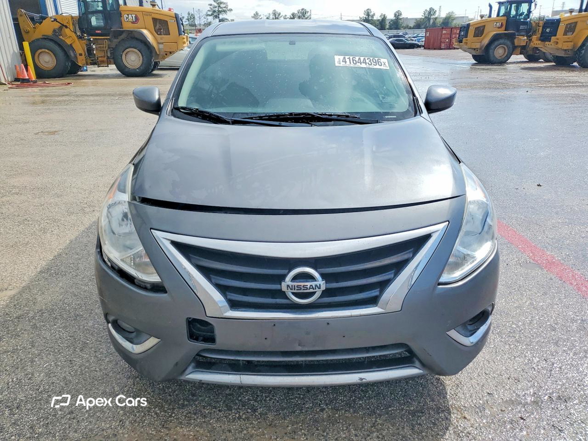 Nissan Versa 2017
