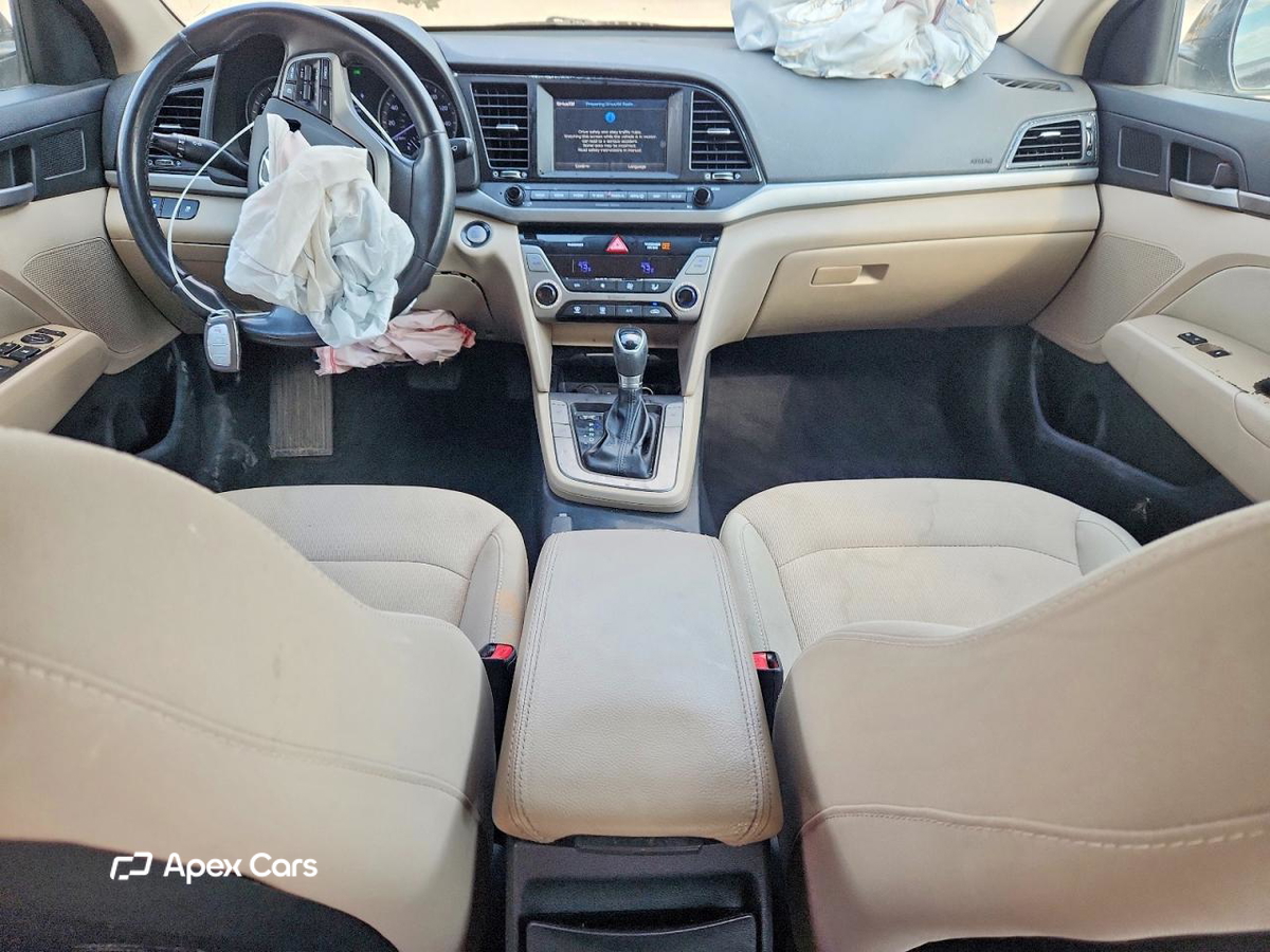 Hyundai Elantra 2017