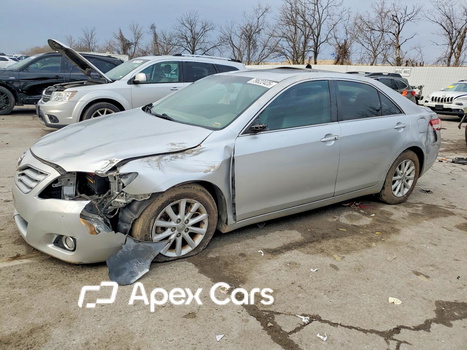 Toyota Camry 2010 - Image 1 of 13