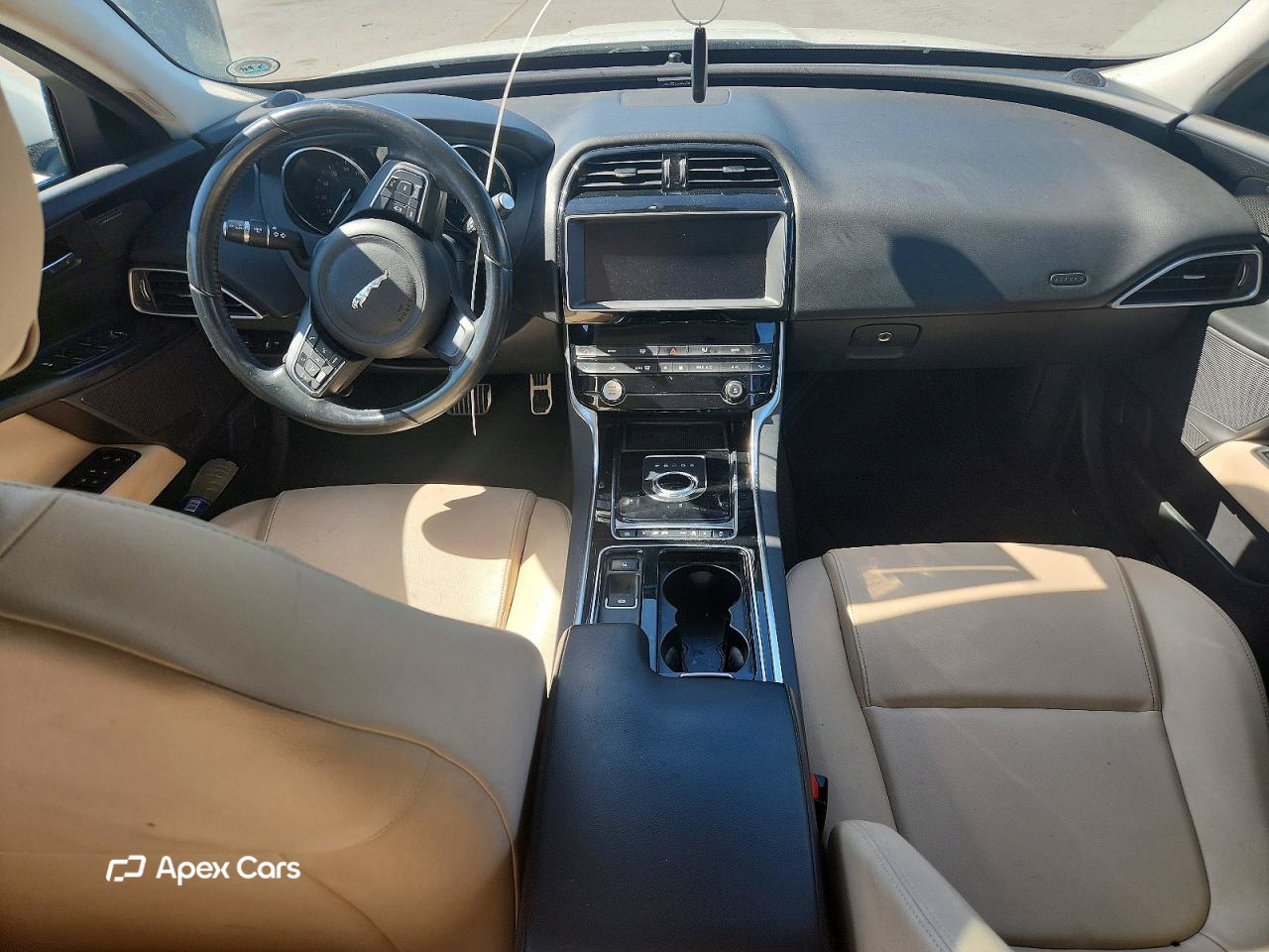 Jaguar XE 2019