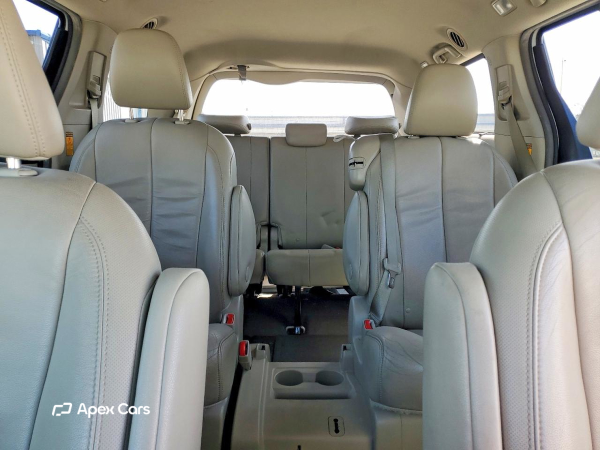 Toyota Sienna 2014