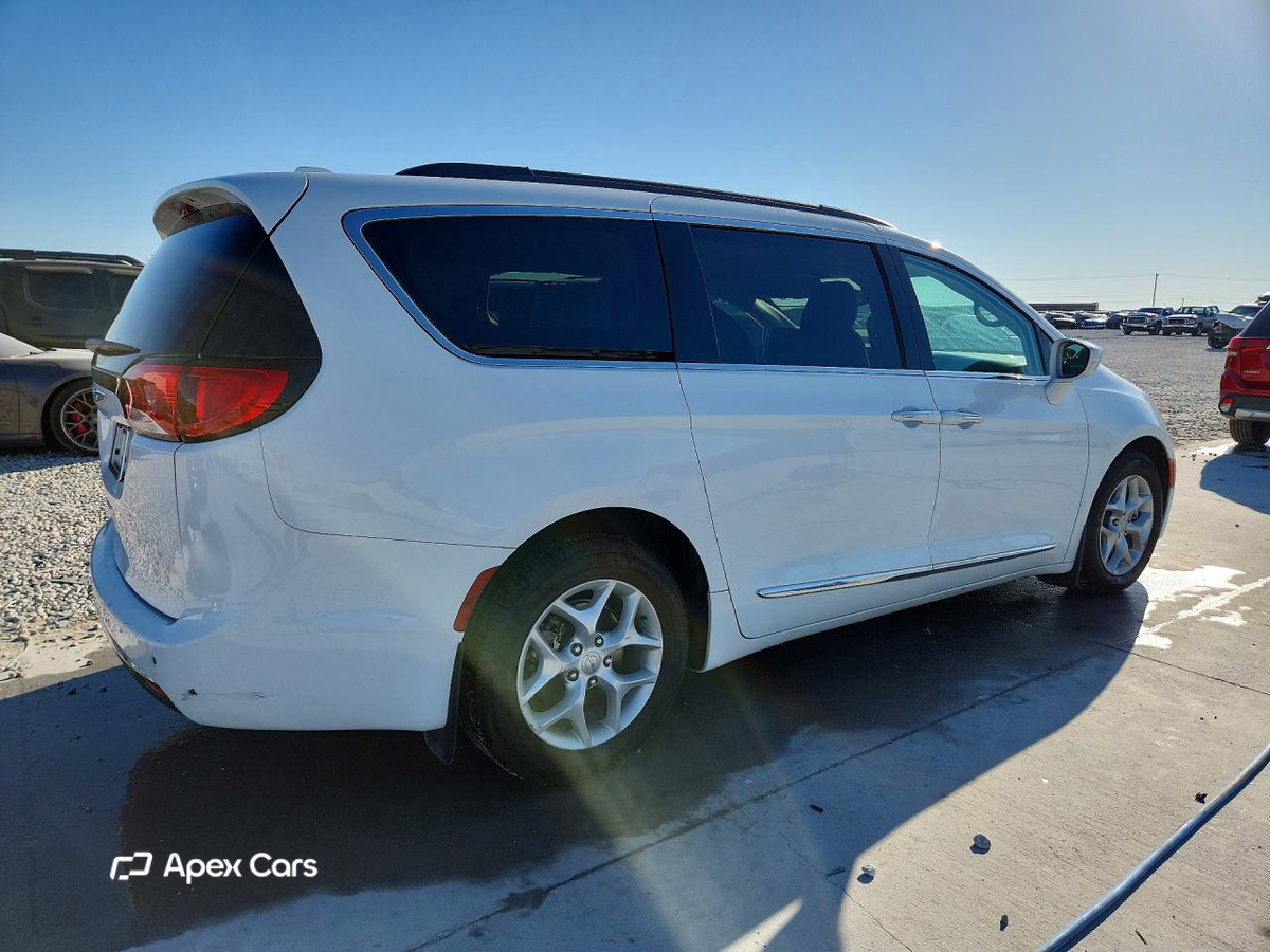 Chrysler Pacifica 2017