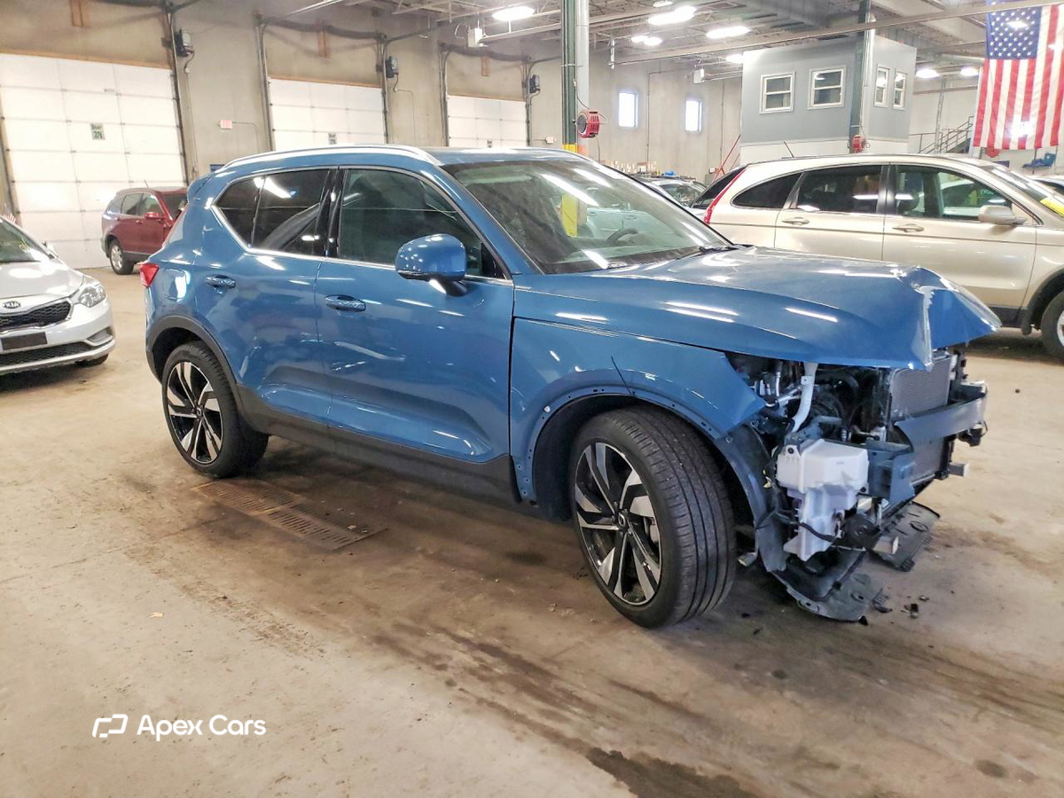 Volvo XC40 2024