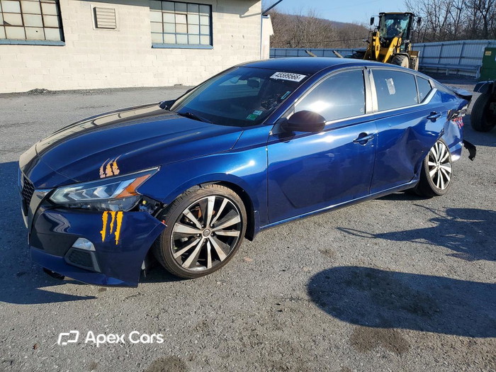 2022 Nissan Altima - Image 1 of 5