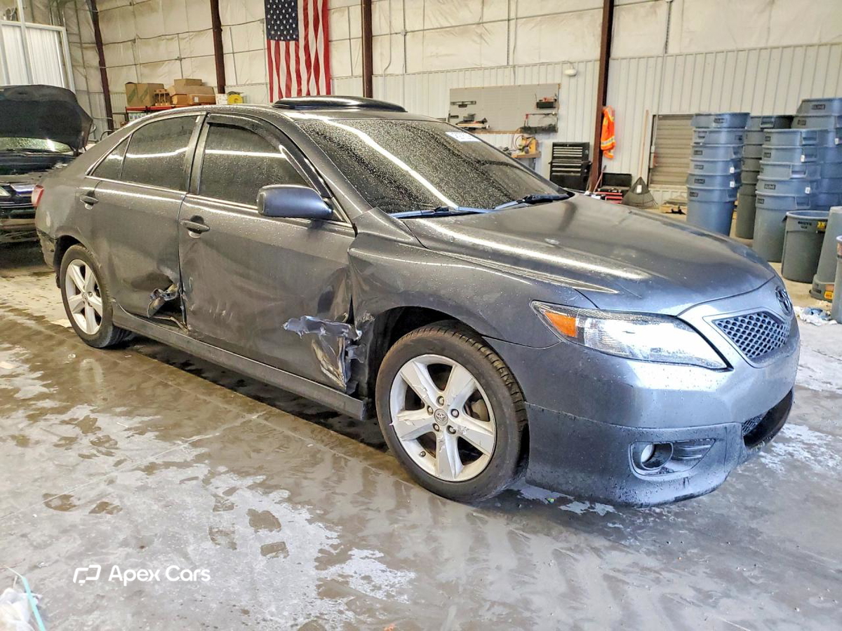 Toyota Camry 2011