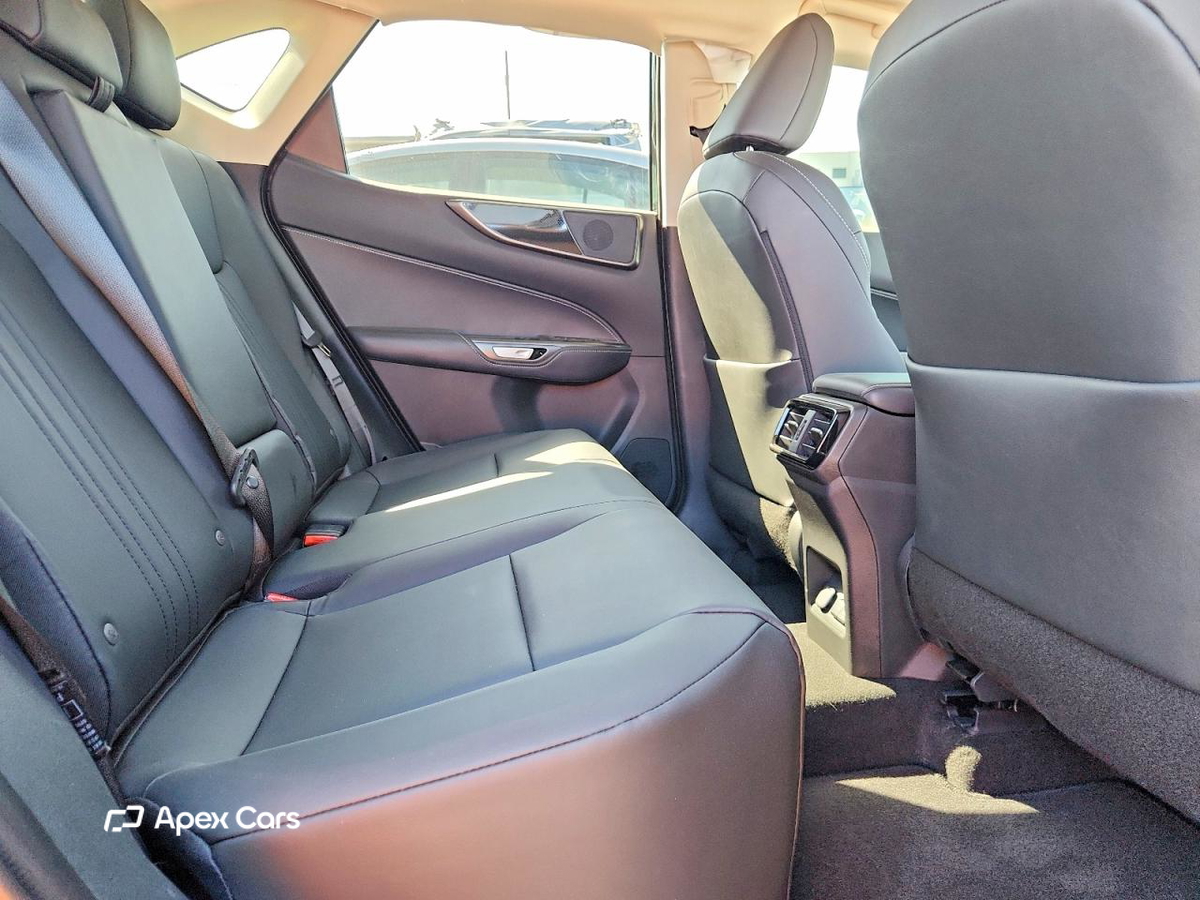 Lexus NX 2026