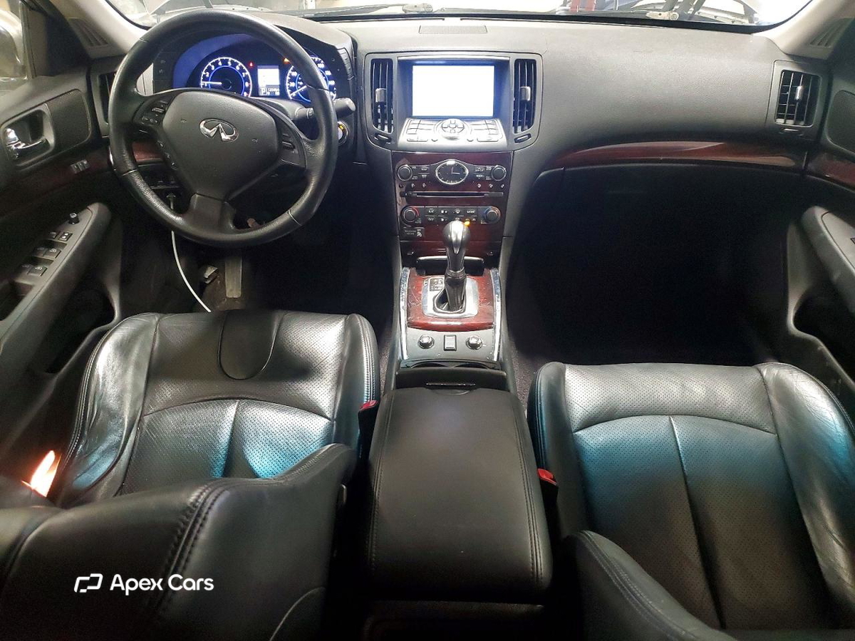Infiniti G 2012
