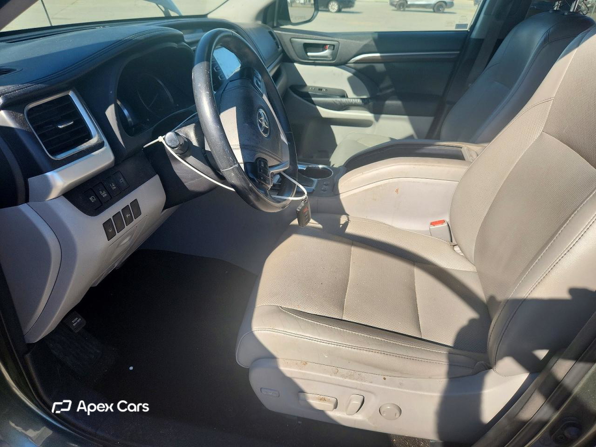 Toyota Highlander 2015