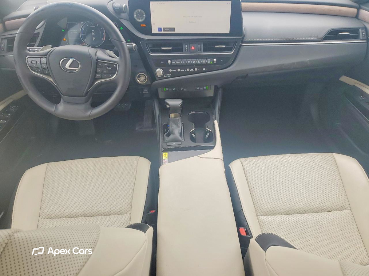 Lexus ES 2024