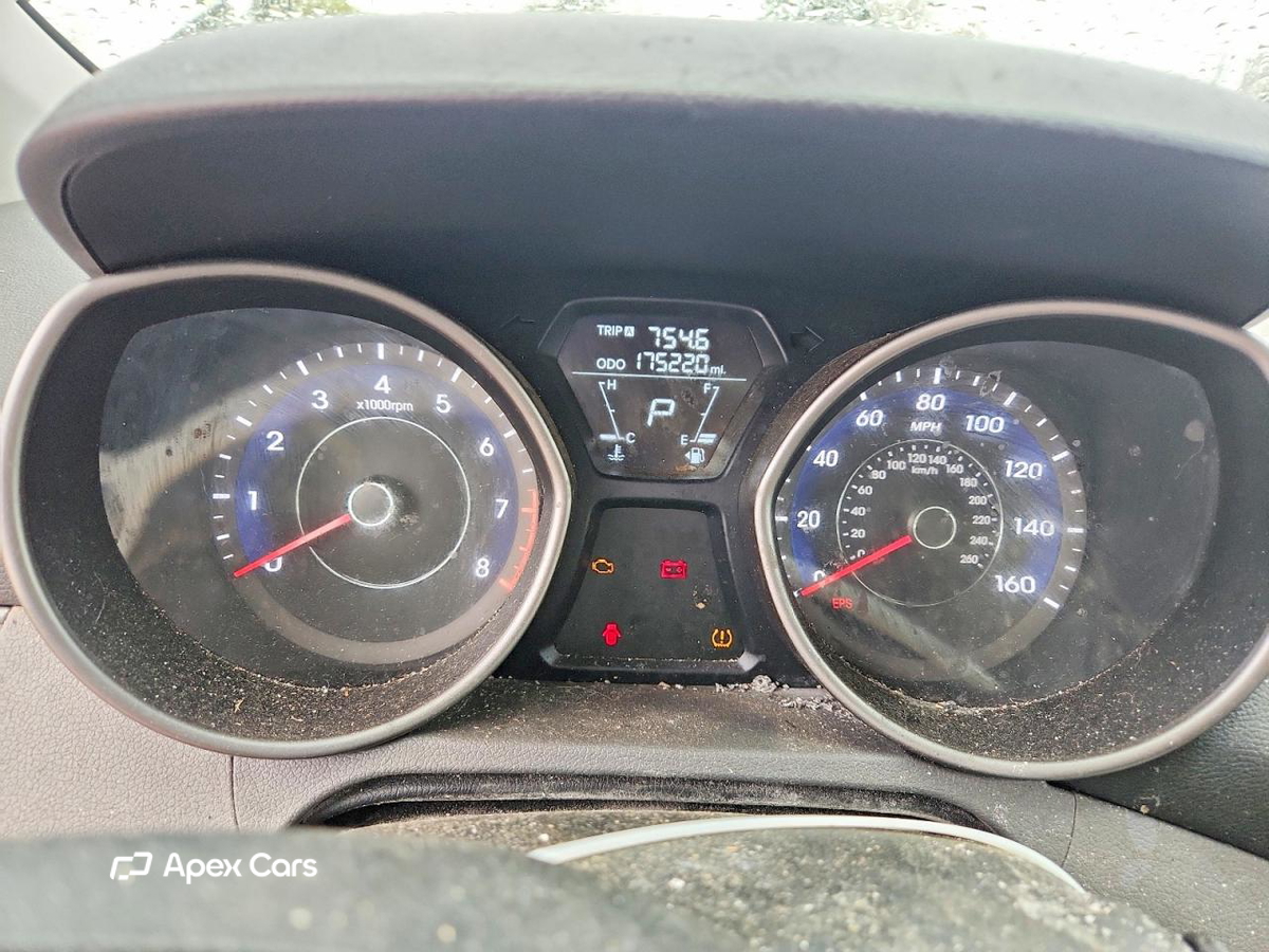 Hyundai Elantra 2011