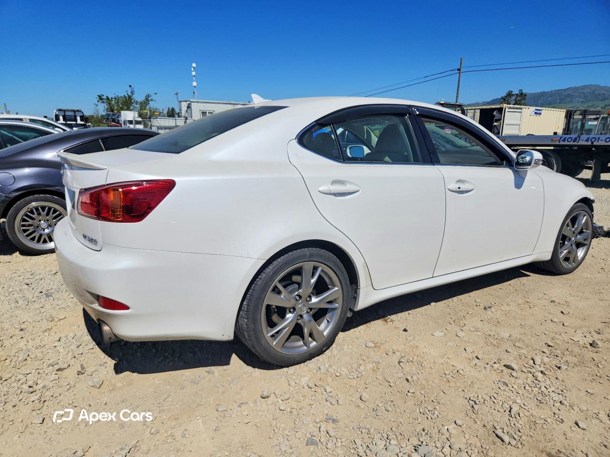 Lexus IS 2010