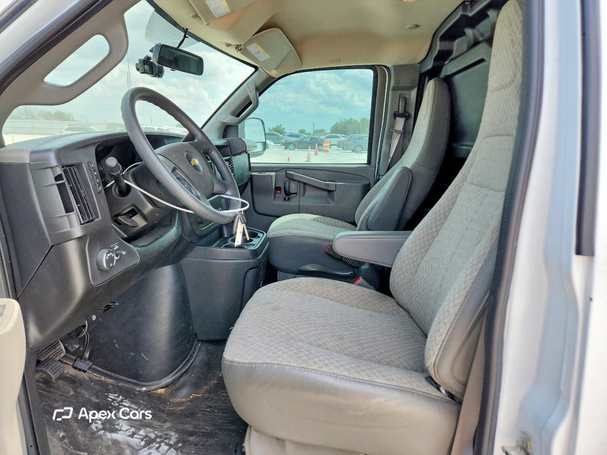 Chevrolet Express 2024