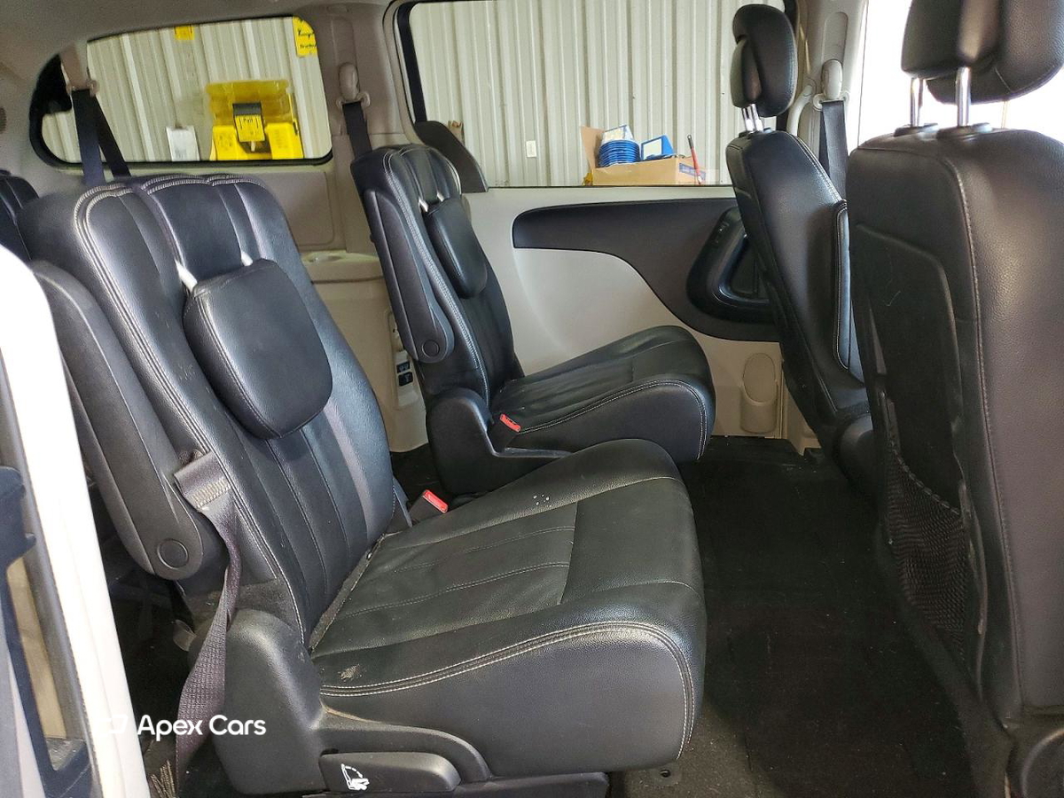 Chrysler Voyager 2016