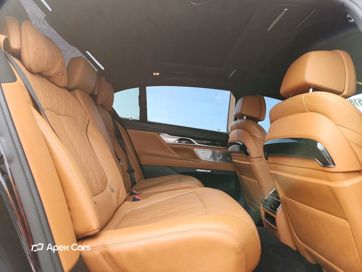 BMW Series 7 2016