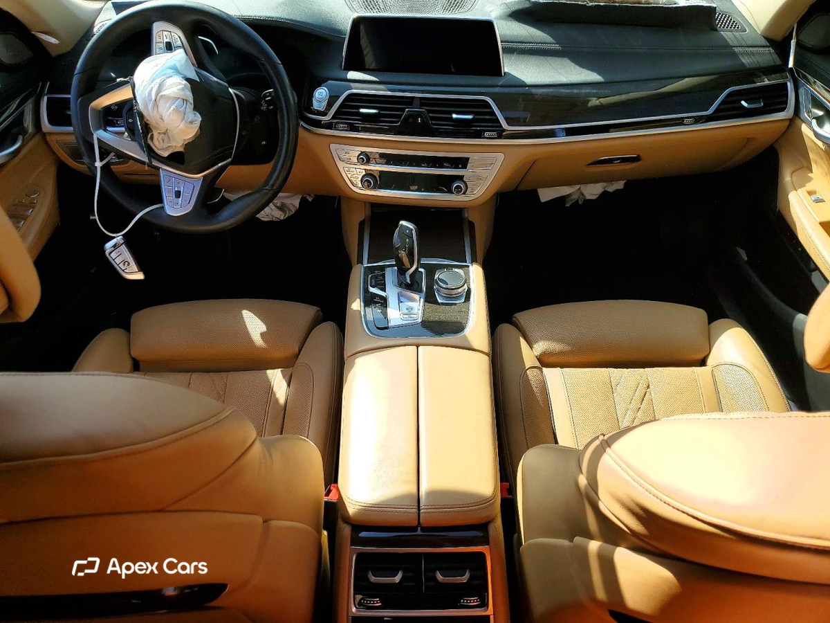 BMW Series 7 2021