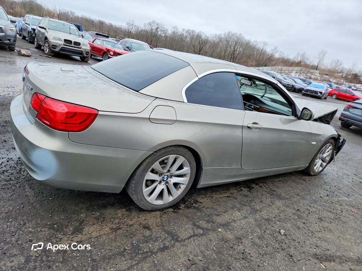 BMW Series 3 2011