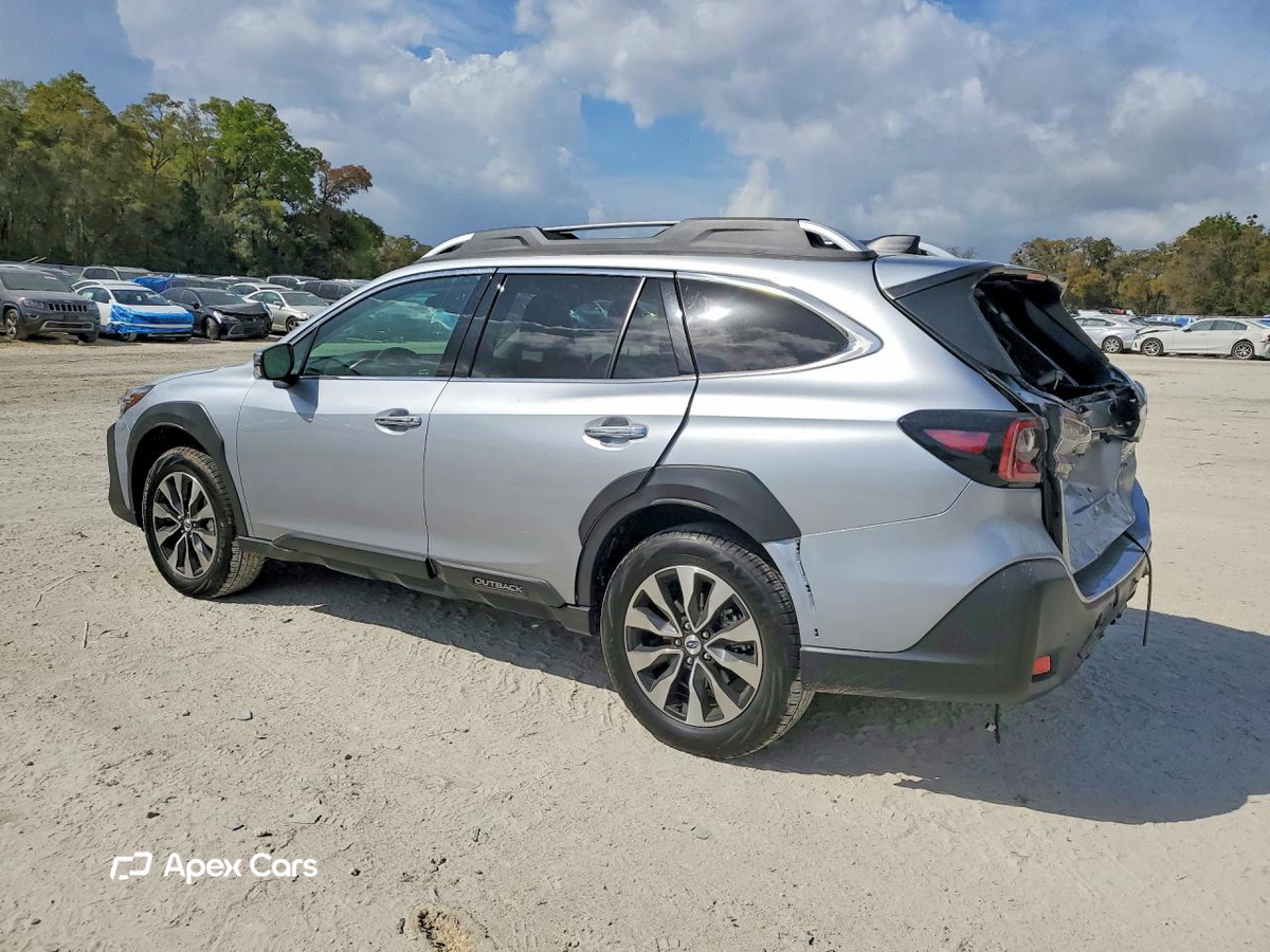 Subaru Outback 2025