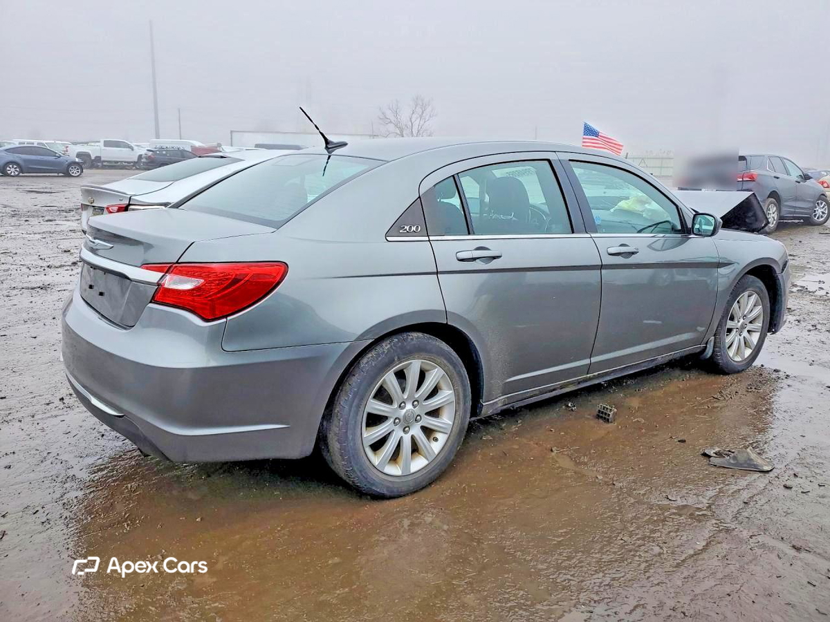 Chrysler 200 2013
