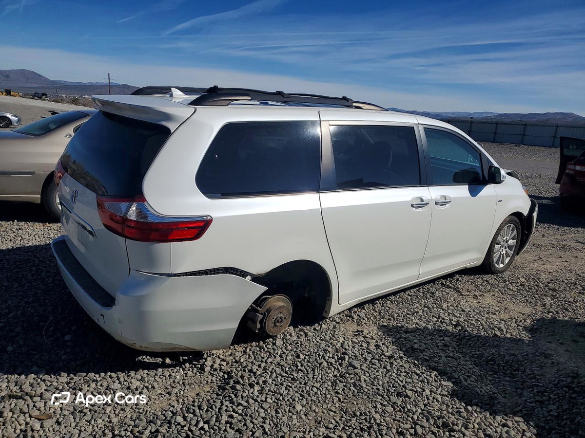 Toyota Sienna 2016