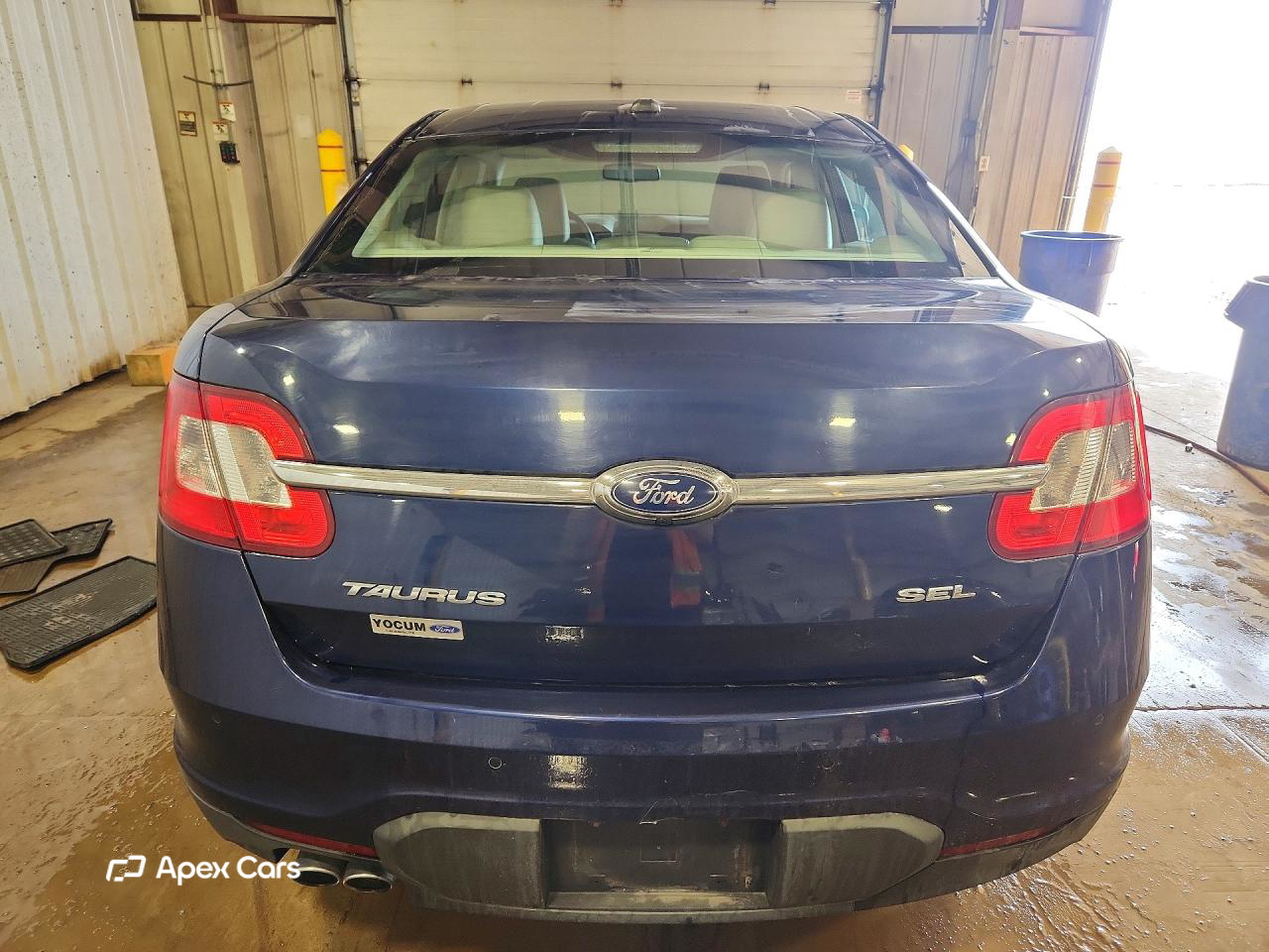 Ford Taurus 2011