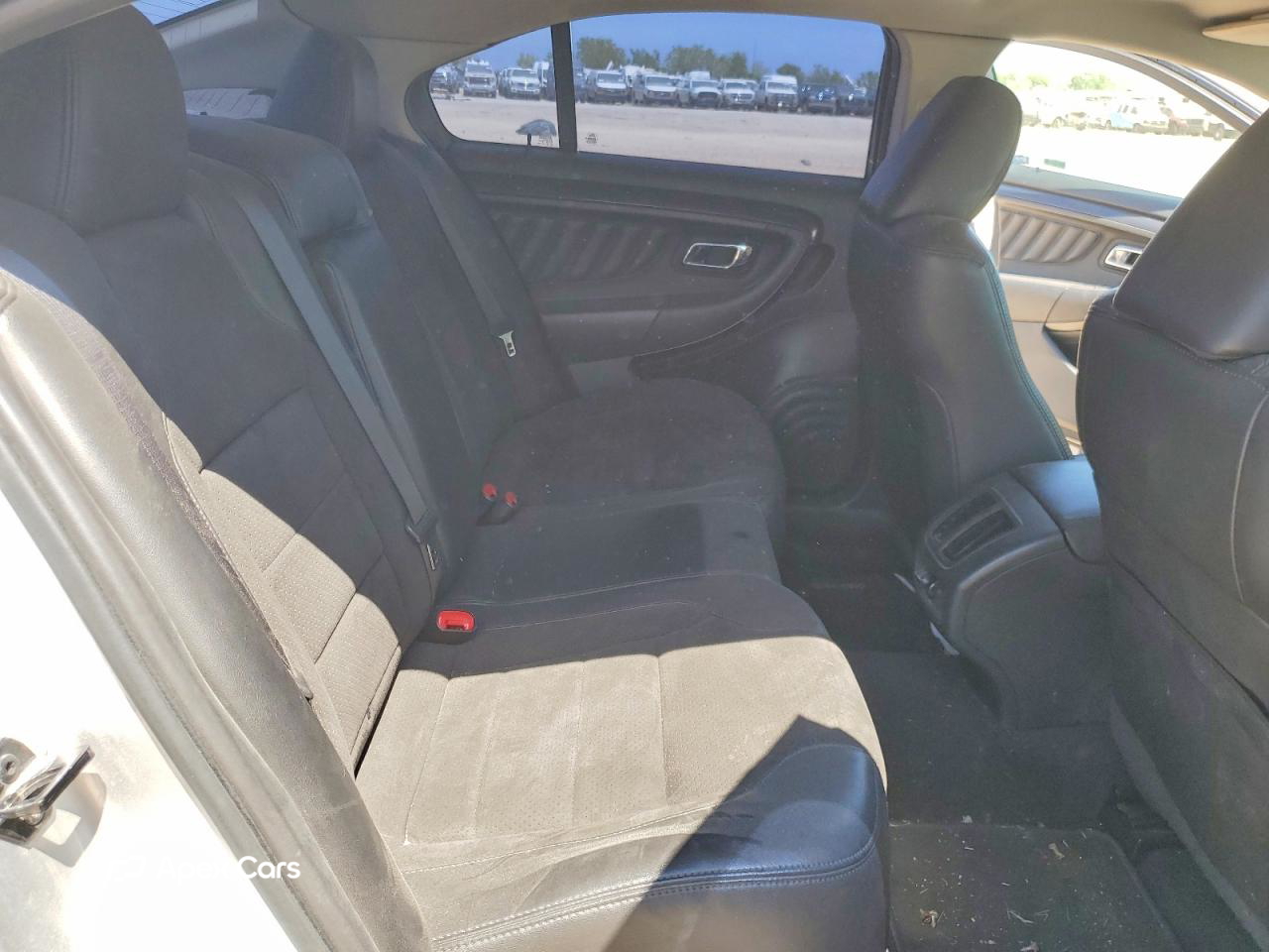 Ford Taurus 2010