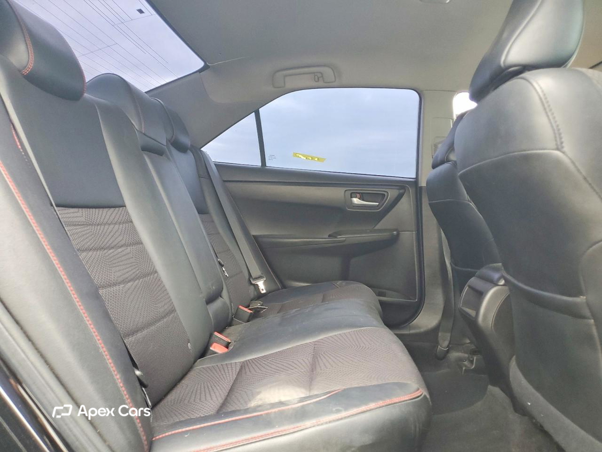 Toyota Camry 2016