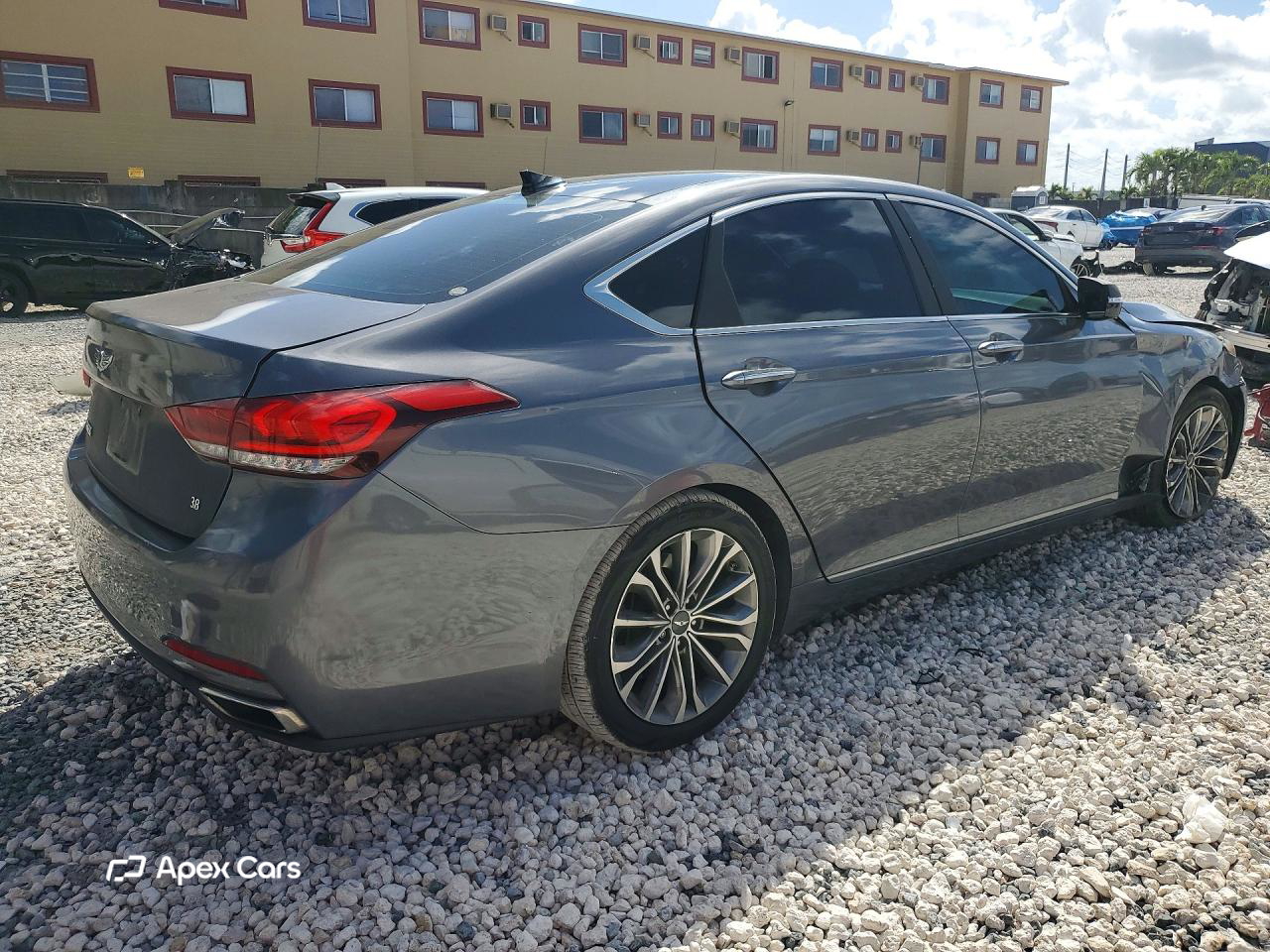 Hyundai Genesis 2015