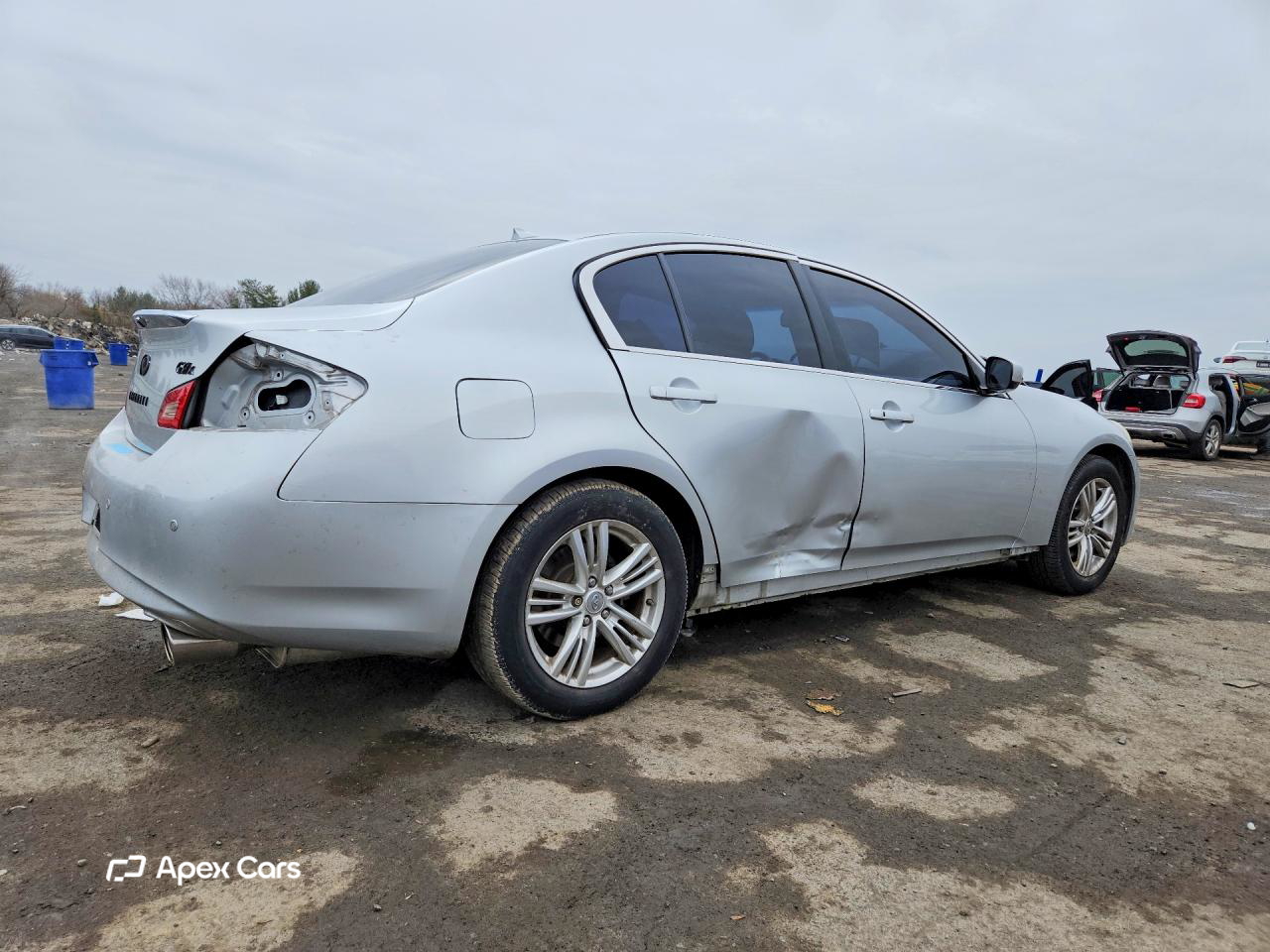 Infiniti  2012