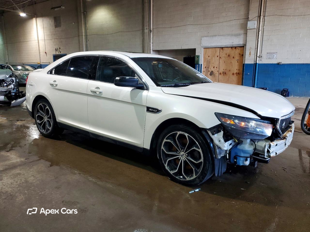 Ford Taurus 2015