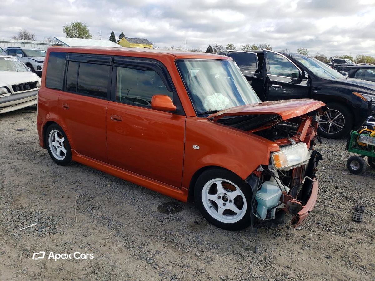 Scion xB 2004