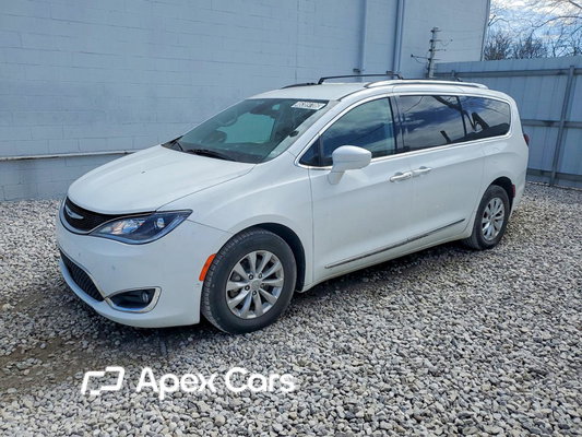 Chrysler Pacifica 2018 - Image 1 of 13