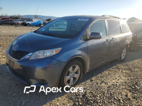 Toyota Sienna 2014 - Image 1 of 13