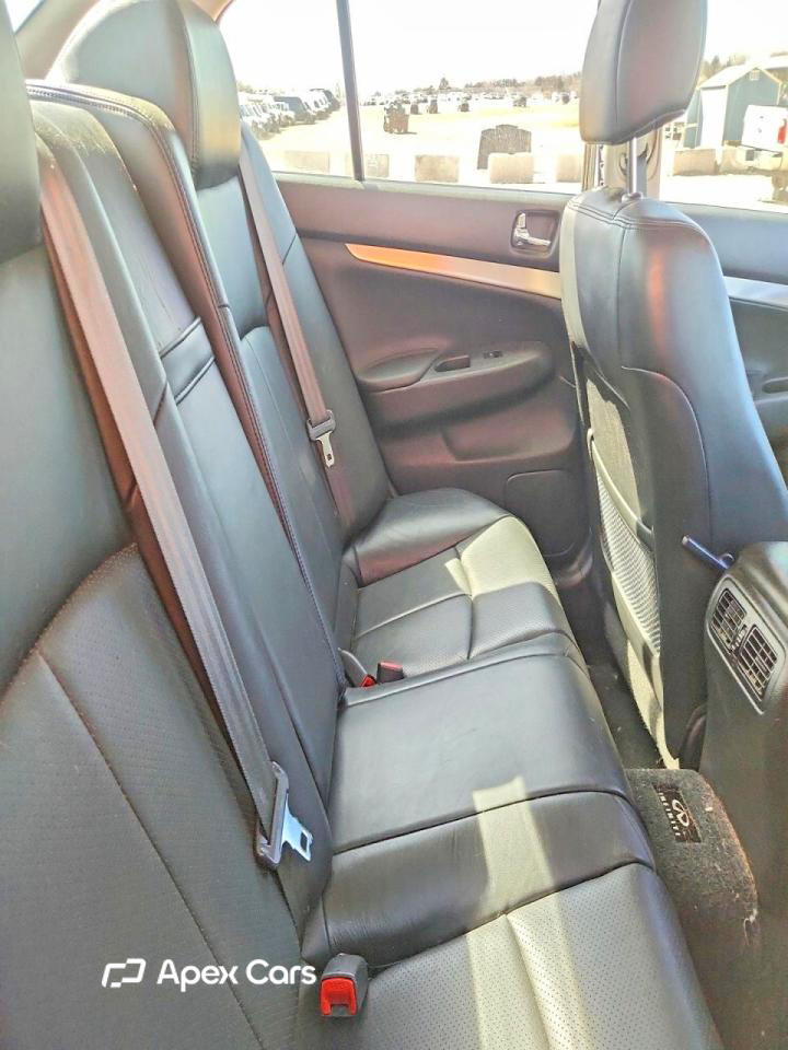 Infiniti G 2013