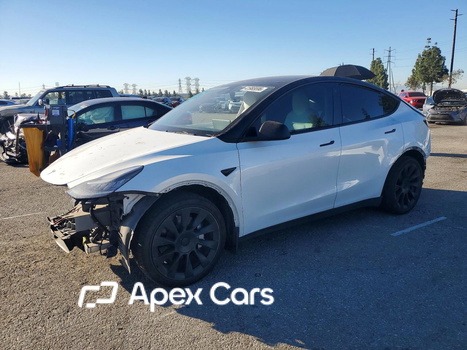 Tesla Model Y 2020 - Image 1 of 14