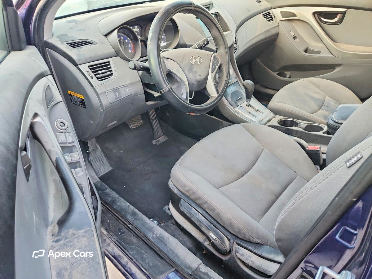 Hyundai Elantra 2011