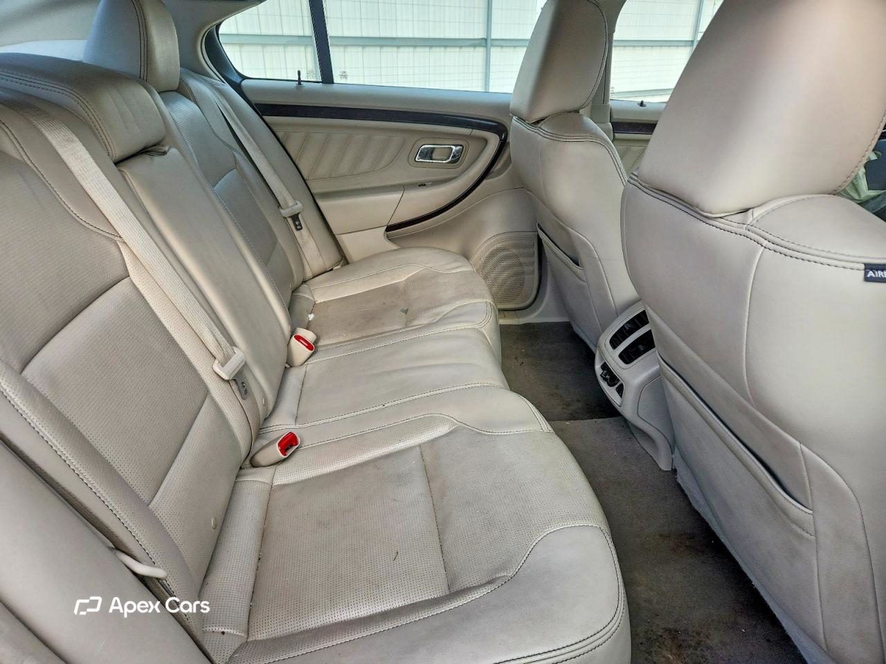 Ford Taurus 2011
