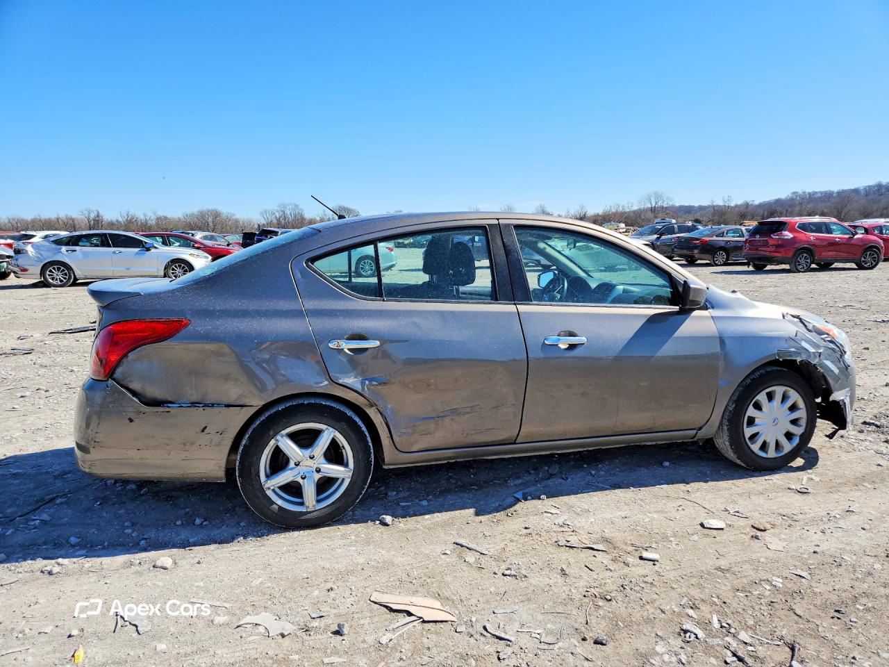 Nissan Versa 2016