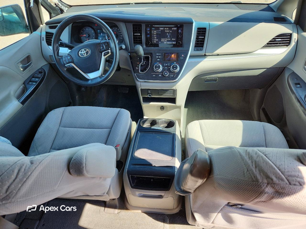 Toyota Sienna 2015