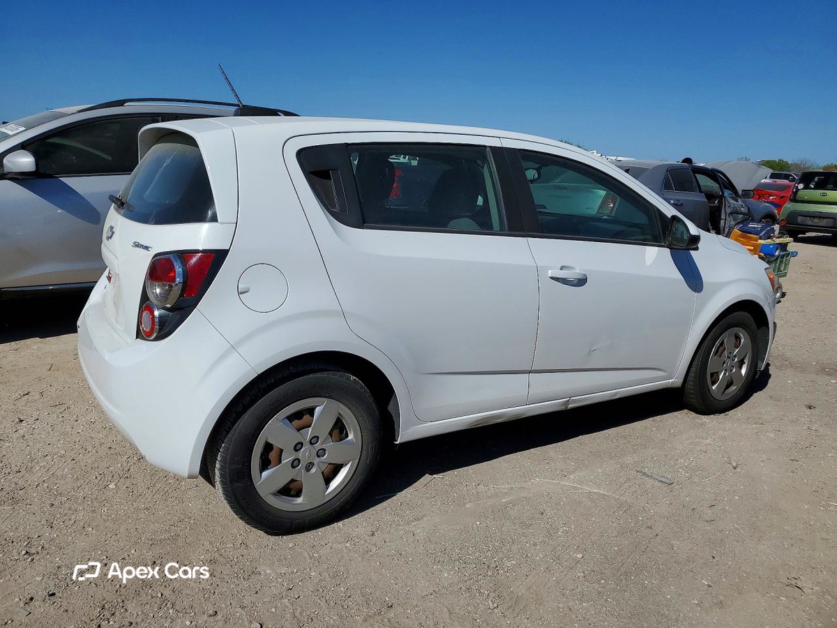 Chevrolet Sonic 2015