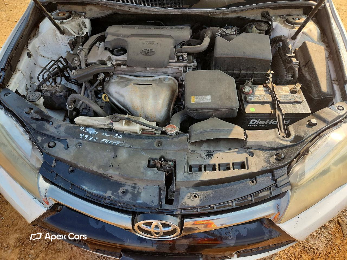 Toyota Camry 2016