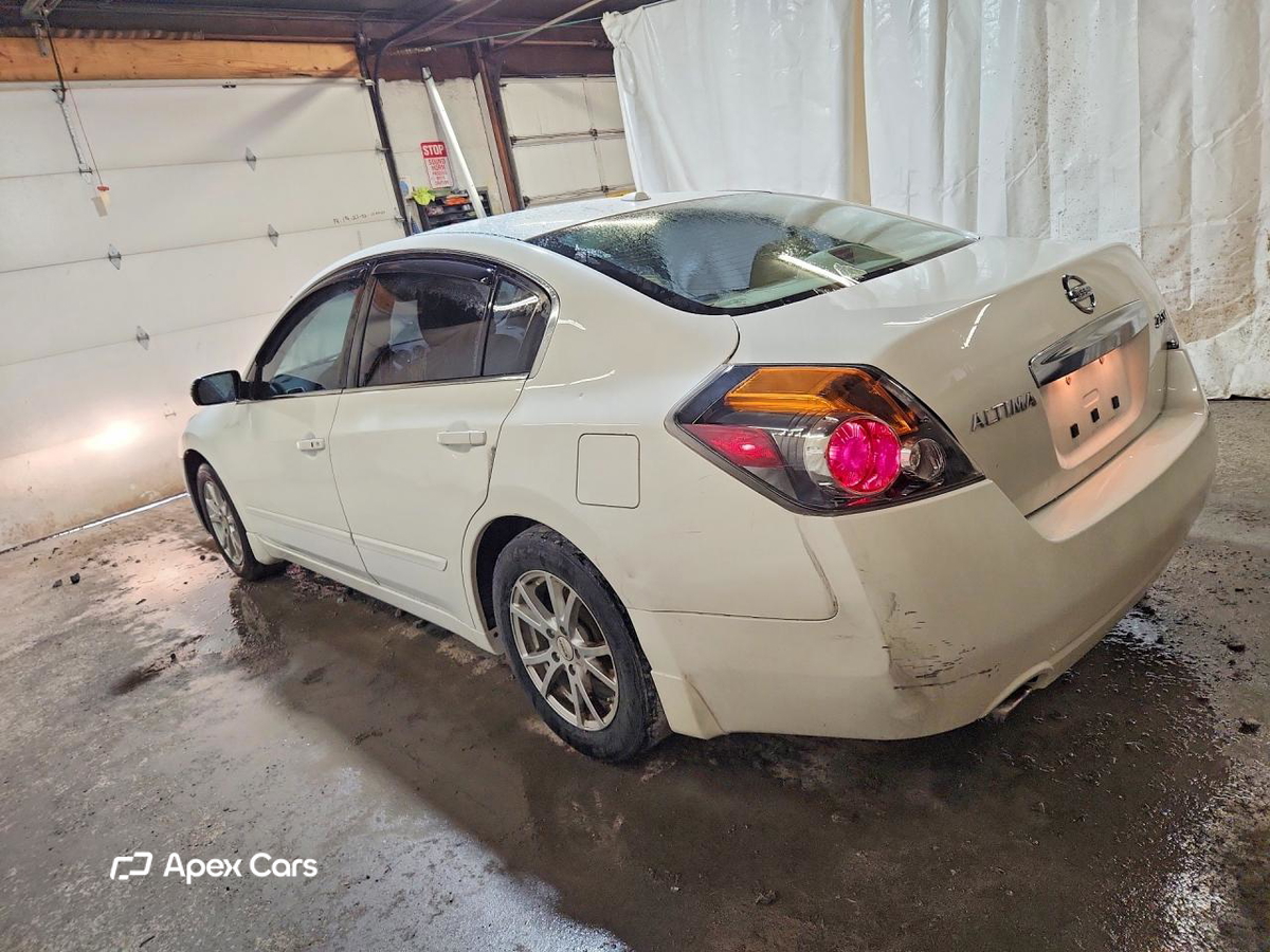 Nissan Altima 2012