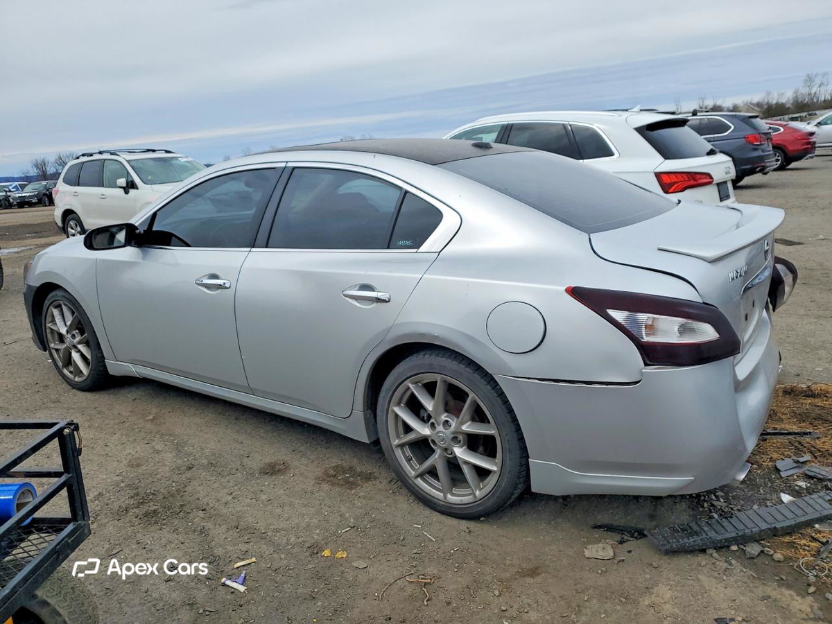 Nissan Maxima 2010