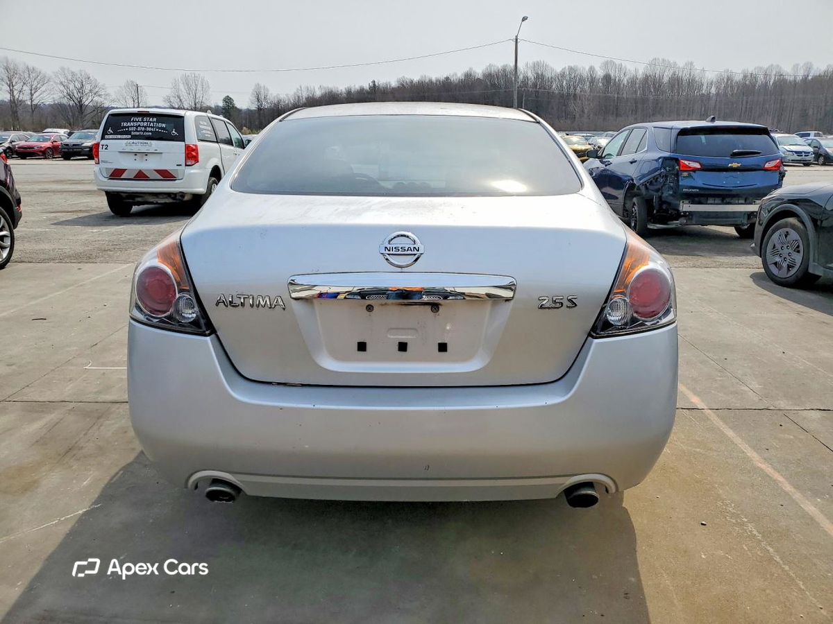 Nissan Altima 2012