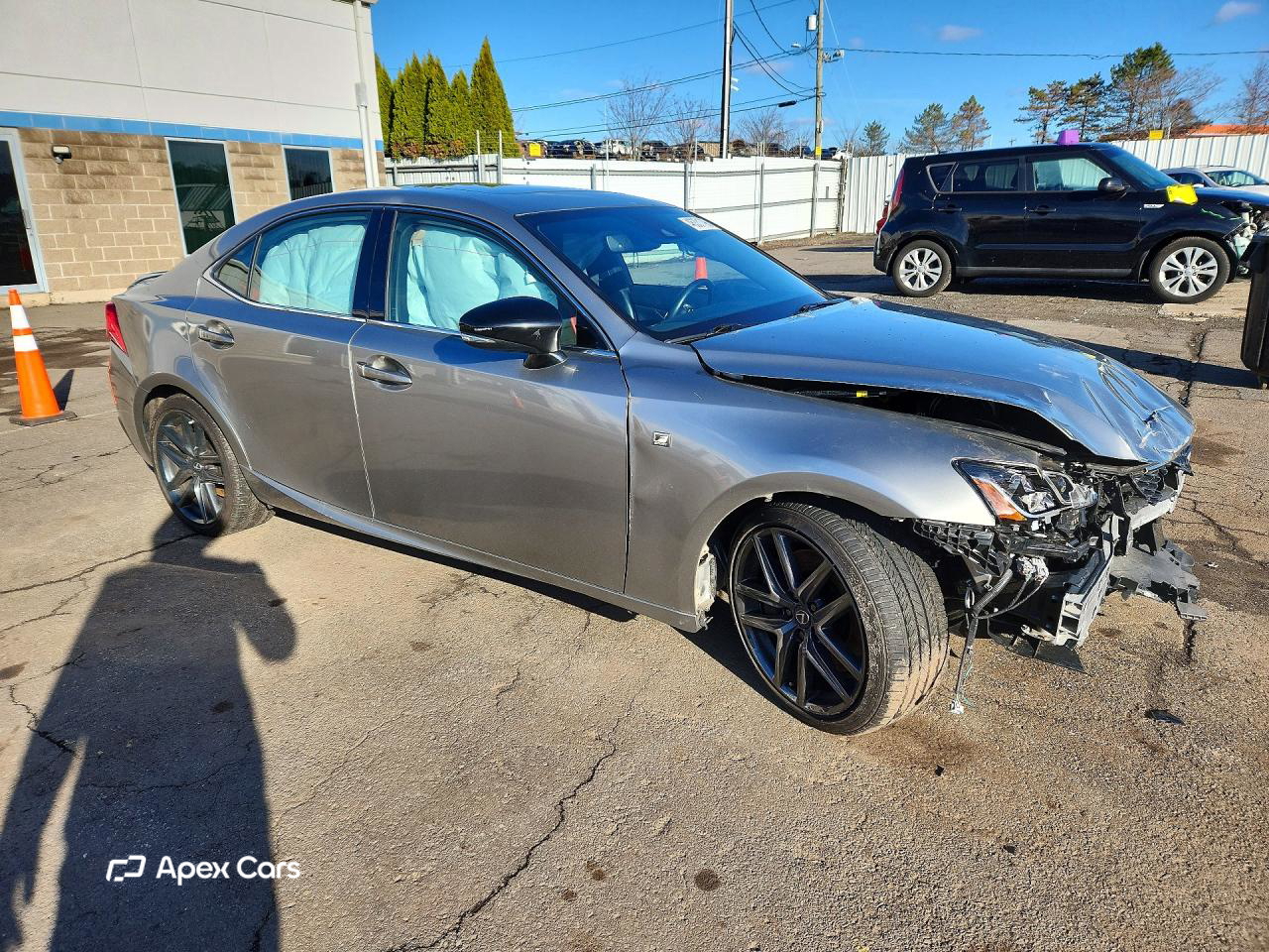 Lexus IS 2019