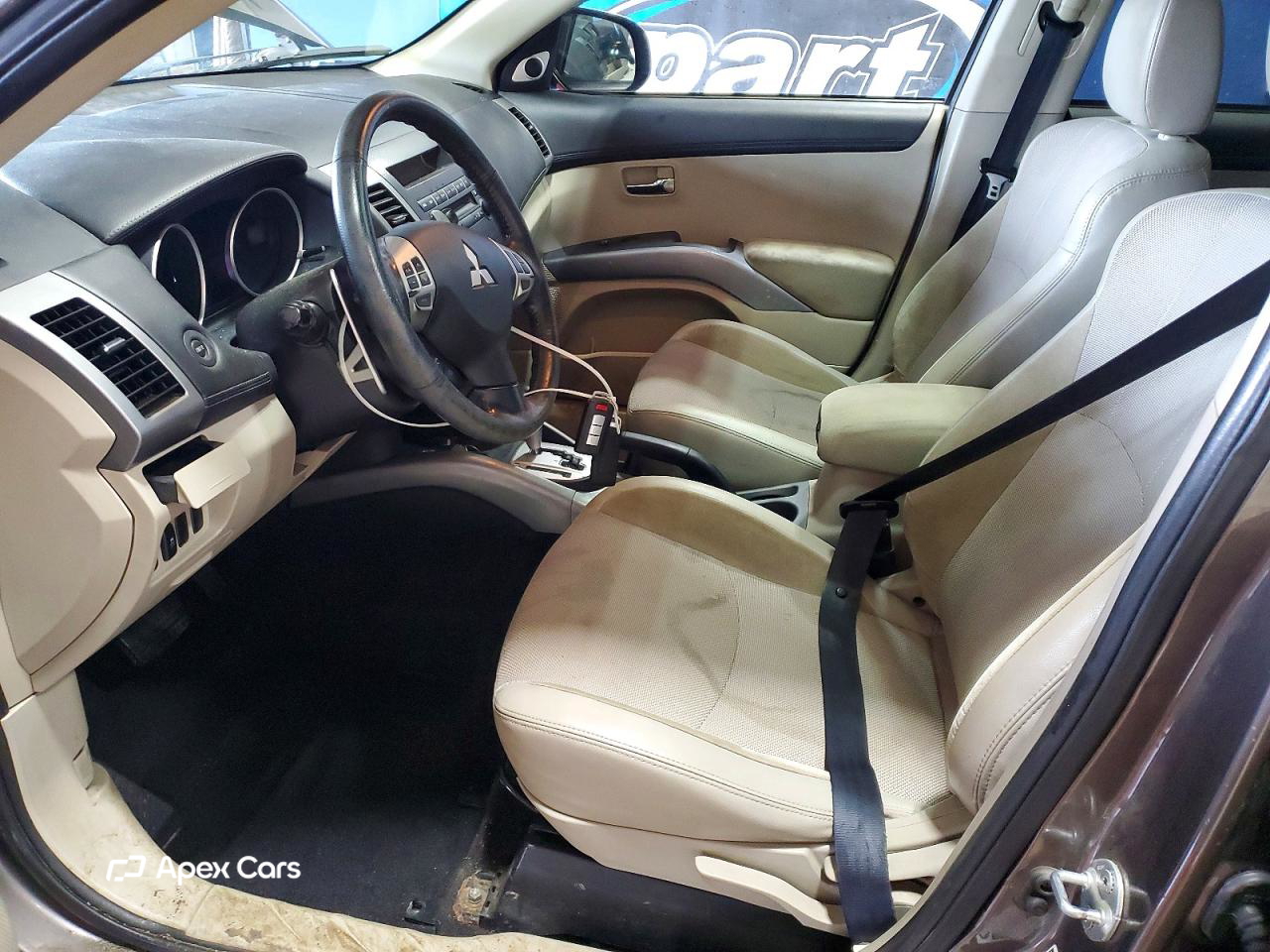 Mitsubishi Outlander 2012