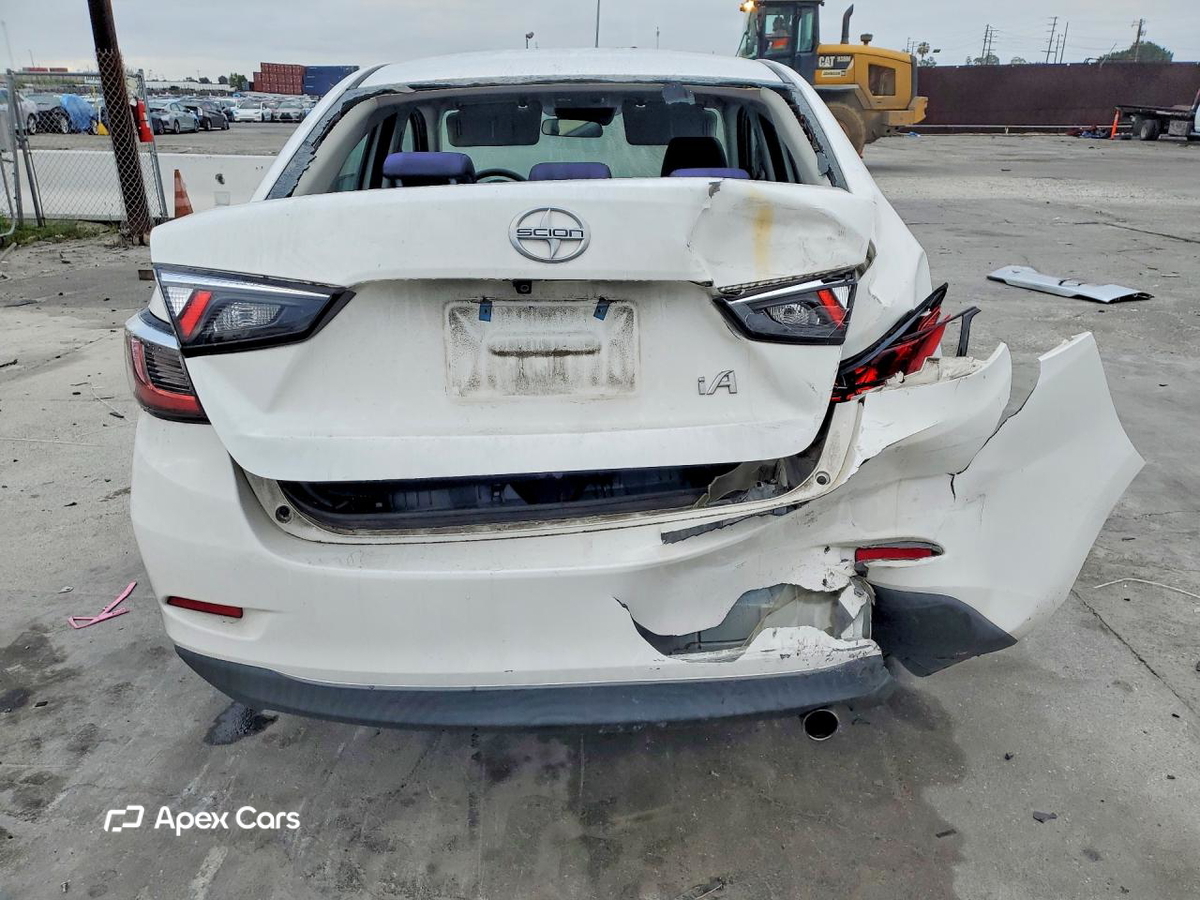 Scion iA 2016