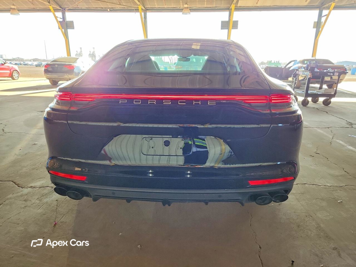 Porsche Panamera 2023