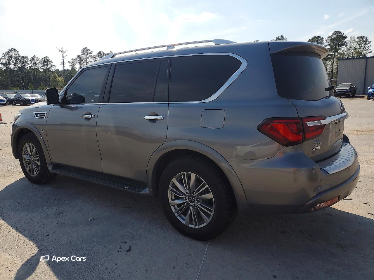 Infiniti QX80 2020