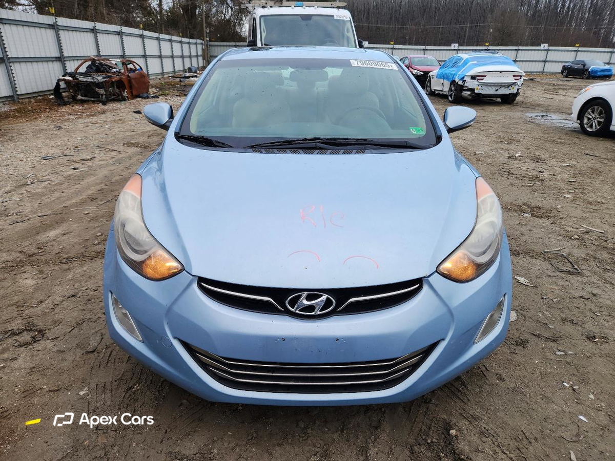 Hyundai Elantra 2011