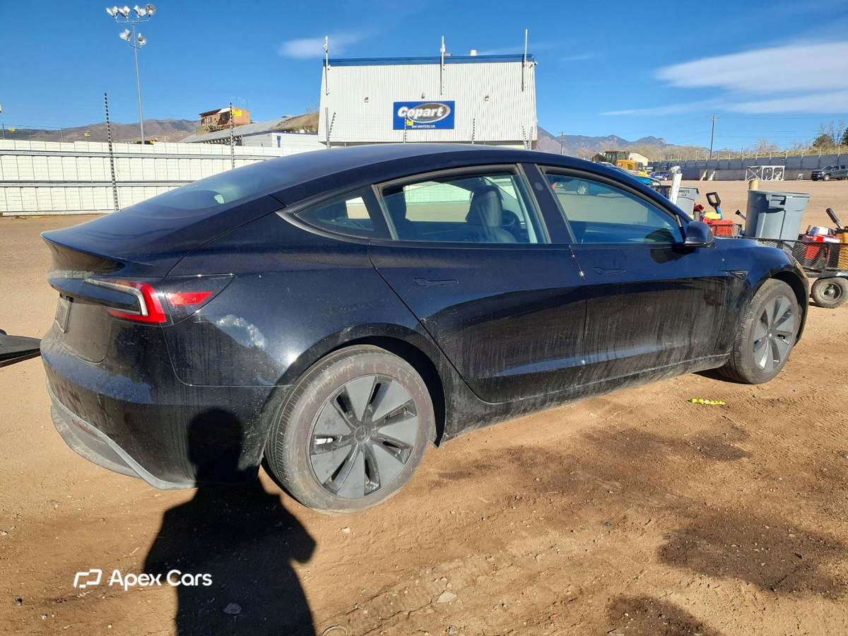 Tesla Model 3 2025
